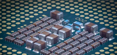 鴻海深夜出售紫光集團全部股權